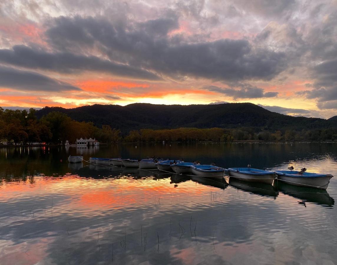 Jasalpi Unico Apartamento Delante Del Lago De Banyoles Esterno foto